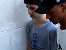 Tirando a virgindade do novinho hot pakistan gay porn