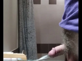Pipi dans le lavabo / piss in the exhaust japan gay handjob porn