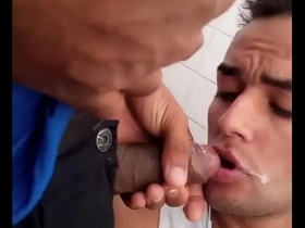 Gozou na boca gain novinho no banheiro gain metrô hot desi indian gay porn