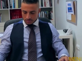 Menatplay klein kerr anal fucks suited gay boss james castle chinese solo gay porn