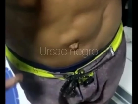 Abordei o vendedor de balas no estacionamento e arrastei o gostoso pra minha casa - completo no red-hot uncaring bear china porn