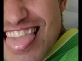 Topa 2 picas no cú cadelinha? paulomassaxxx25cm x hugoxxx26cm  bem vindo a paris! twitter @pmassaxxx e @hugoxxx26cm korean gay porn ben kim