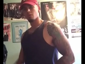 Chakal enseñando verga merry porn jap fox